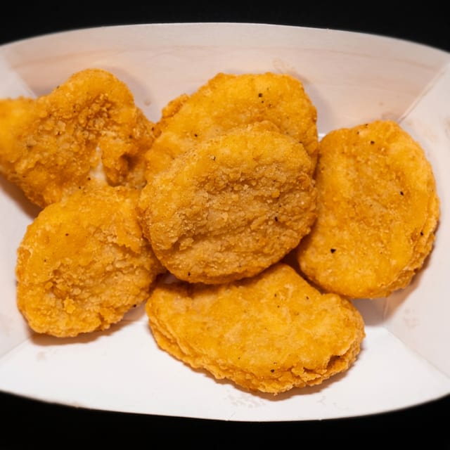 6 Pcs Nuggets.