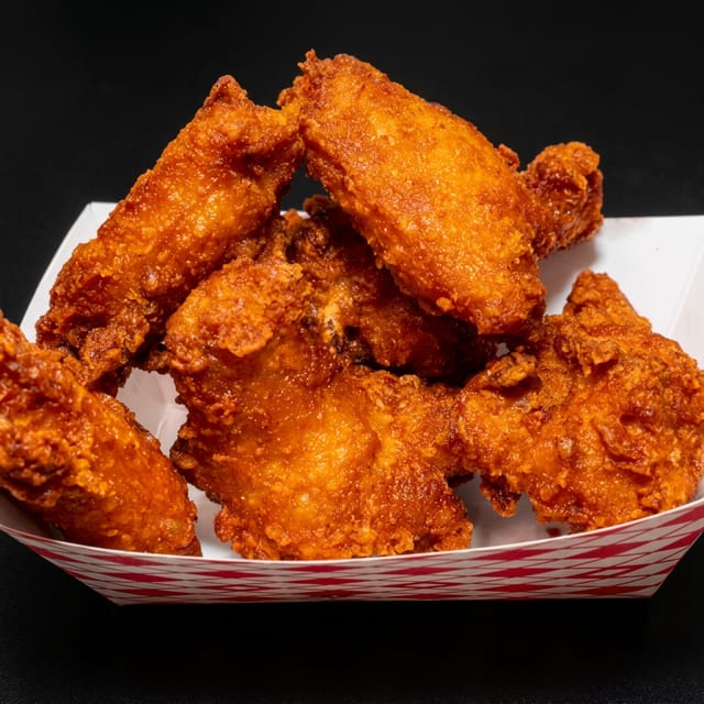 6 Pcs Hot Wings Combo.