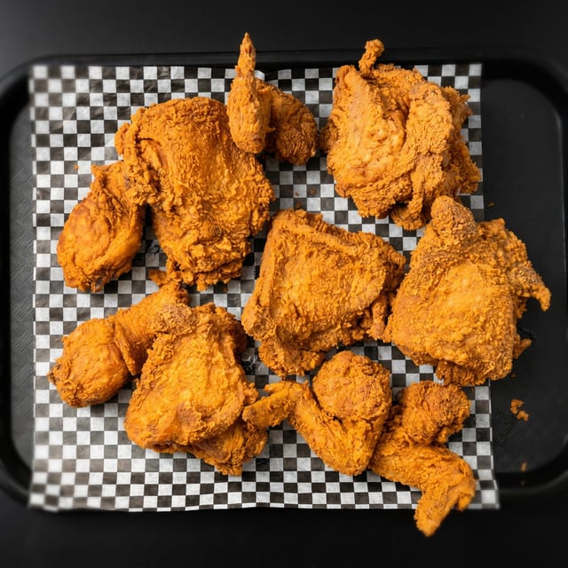 8PC W/ 4 Dinner Roll & LG Fries.
