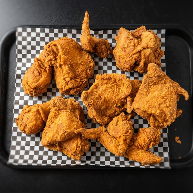 15PC W/ 5 Dinner Roll & LG Fries.